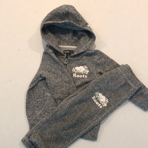 Roots 2T salt and pepper jogging suit